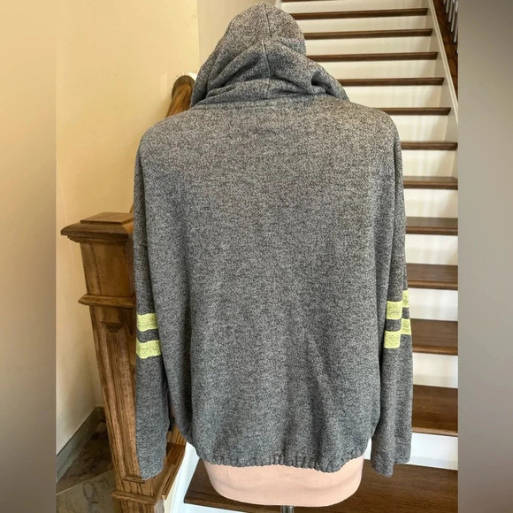 Sundry Grey Cozy Hooded Drawstring Hem Pullover Sweatshirt Size 2 Medium - Picture 7 of 9
